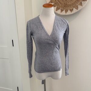 ❣️❣️ 100% Cashmere Gray Wrap Sweater